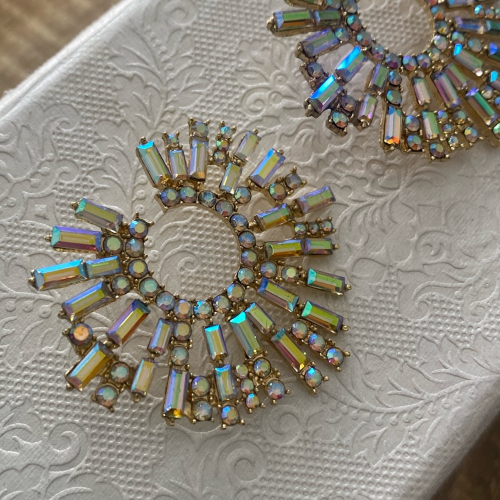 Rhinestone Stud Earrings - Picture 11 of 11